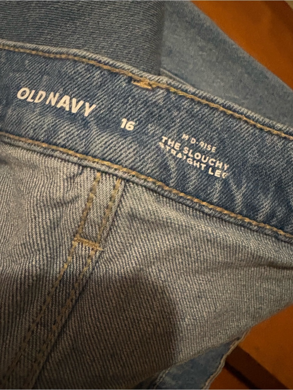 Old Navy Men's Light Blue Relaxed Jeans - Picture 2 of 2